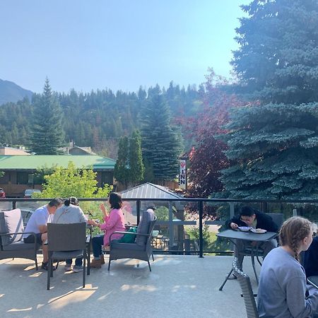Destination Inn Radium Hot Springs Eksteriør bilde