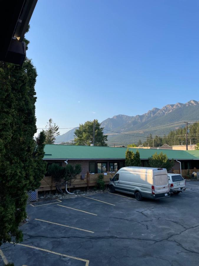Destination Inn Radium Hot Springs Eksteriør bilde