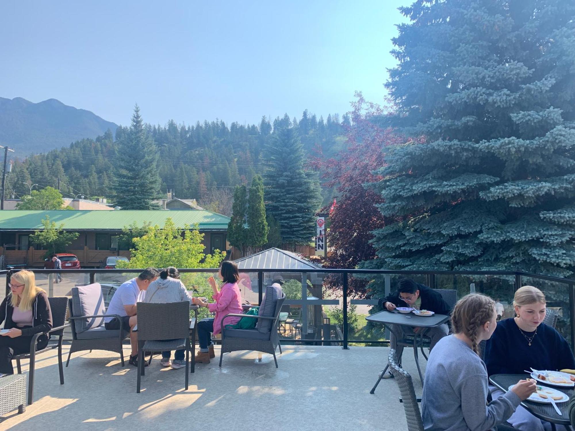Destination Inn Radium Hot Springs Eksteriør bilde